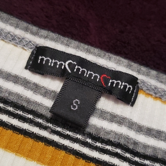 ๐ด ๐๏ธ FREE* Striped 3/4 Sleeved Lettuce-Hem Ribbed Top ๐ด - Picture 7 of 10